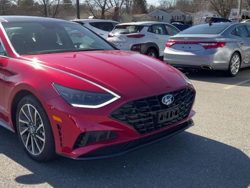 Used 2021 Hyundai Sonata Limited w/ Preferred Accessory Package image 3