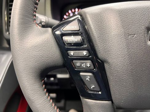 Used 2024 Nissan Frontier PRO-4X w/ Off-Road Protection Package image 10