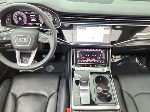 Used 2020 Audi Q8 Prestige w/ Prestige Package image 36