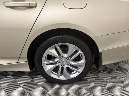 Used 2019 Honda Accord LX image 18