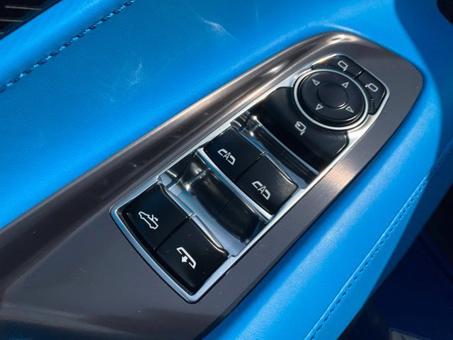 Used 2023 Chevrolet Corvette Stingray Premium Conv w/ Z51 Performance Package RWD image 7