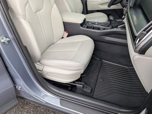 Used 2025 Kia Sorento S w/ Panoramic Sunroof Package FWD image 23