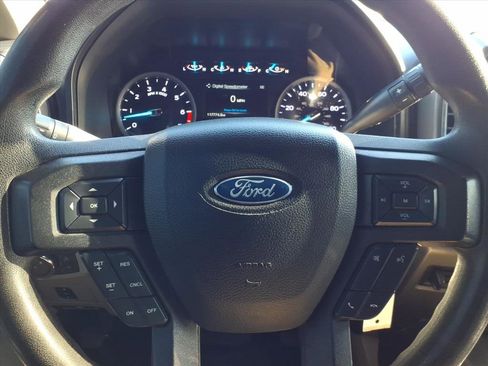 Used 2019 Ford F250 XLT w/ XLT Premium Package image 18