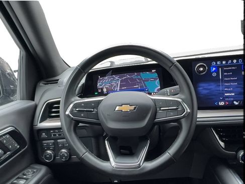 Used 2025 Chevrolet Tahoe LT AWD/4WD image 39