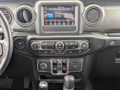 Used 2021 Jeep Wrangler Unlimited Sport image 18