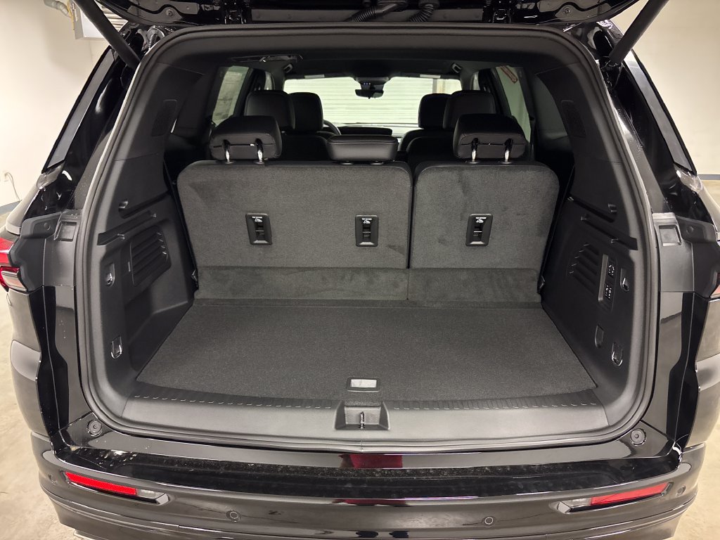 New 2026 Buick Enclave Sport Touring w/ Power Package FWD image 16