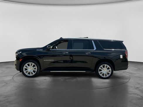 Used 2023 Chevrolet Suburban High Country AWD/4WD image 6