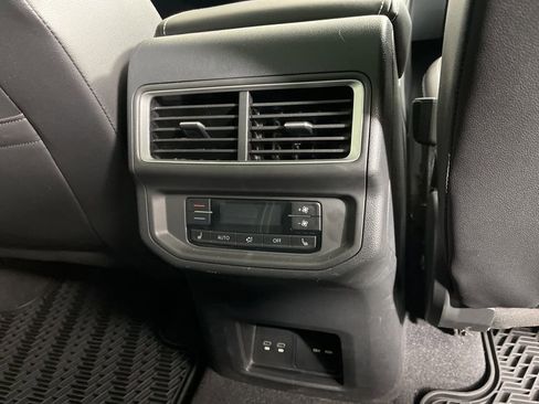 Used 2024 Volkswagen Atlas SEL image 10