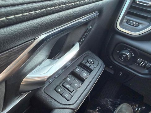Used 2026 RAM 1500 Laramie AWD/4WD image 14