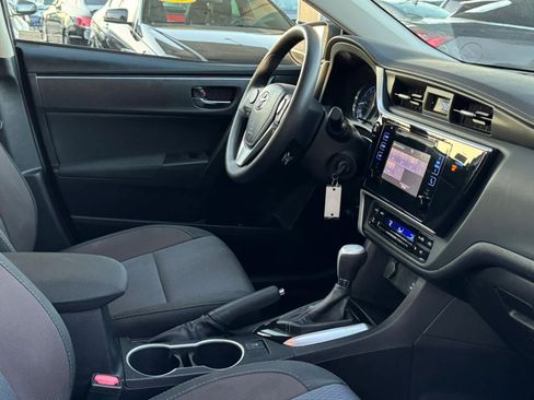 Used 2019 Toyota Corolla LE w/ Carpet Mat Package (TMS) FWD image 13