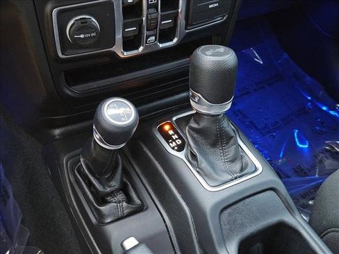 Used 2022 Jeep Wrangler Unlimited Sport AWD/4WD image 14