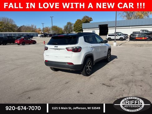 Used 2024 Jeep Compass Limited image 10