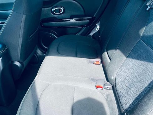 Used 2018 Toyota Corolla SE FWD image 9
