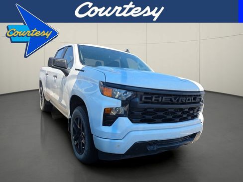 Used 2022 Chevrolet Silverado 1500 Custom w/ LPO, Dark Essentials Package AWD/4WD image 1