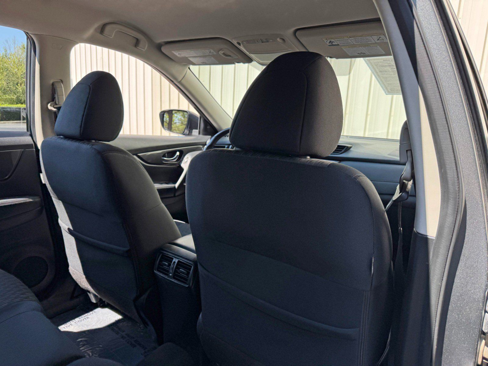 Used 2017 Nissan Rogue SV FWD image 29