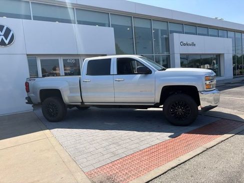 Used 2019 Chevrolet Silverado 2500 LT AWD/4WD image 8
