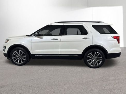 Used 2017 Ford Explorer Platinum image 29