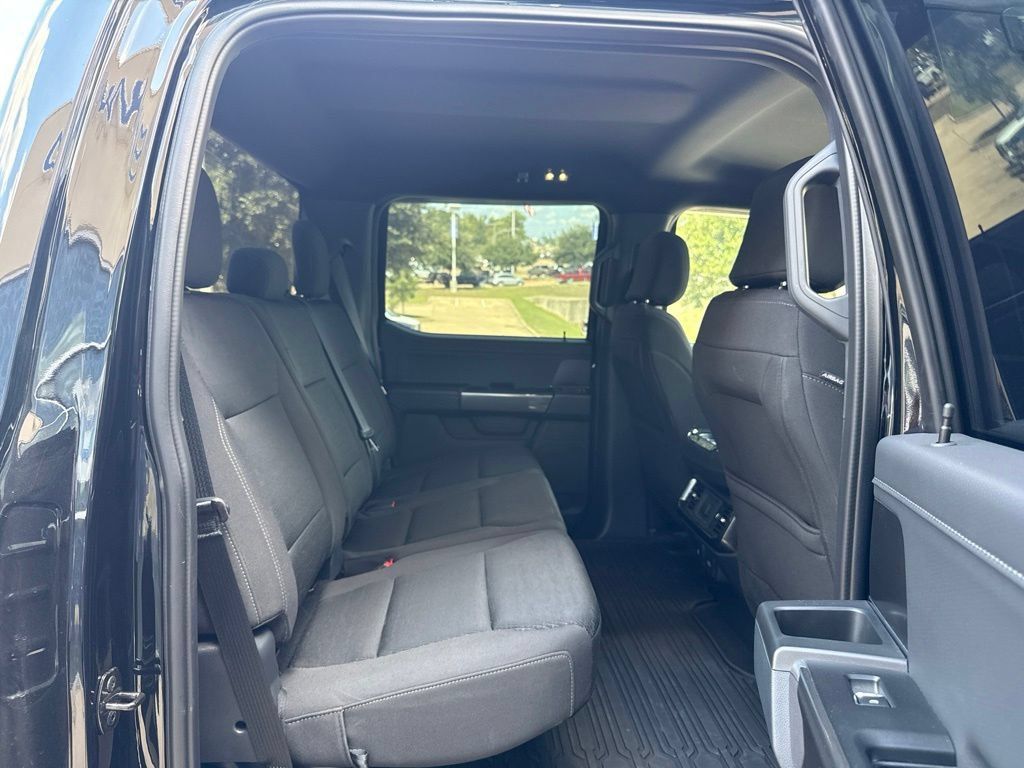 Used 2023 Ford F150 XLT w/ XLT Black Appearance Package AWD/4WD image 11