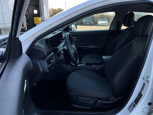 Used 2025 Kia K4 LXS image 9