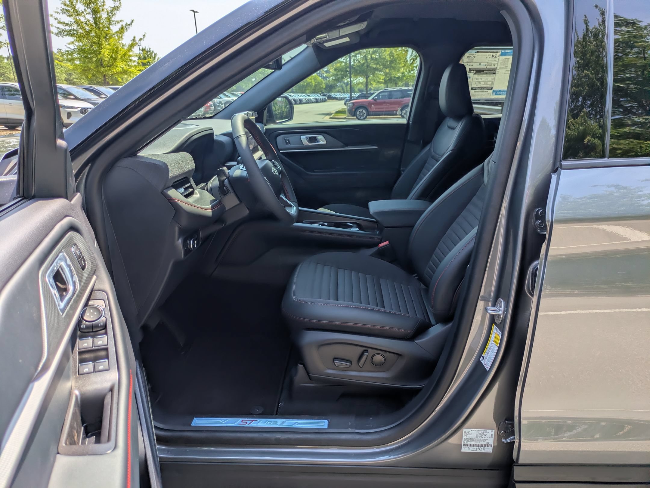 New 2026 Ford Explorer ST-Line w/ ST-Line Street Pack RWD image 13