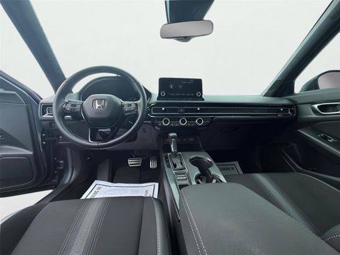 Used 2025 Honda Civic Sport image 21