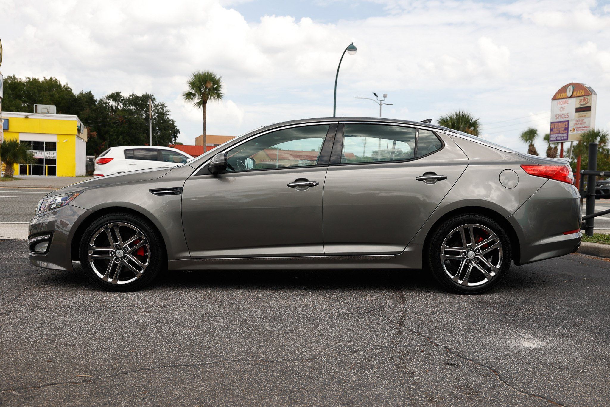 Used 2013 Kia Optima SX w/ Limited Pkg FWD image 4