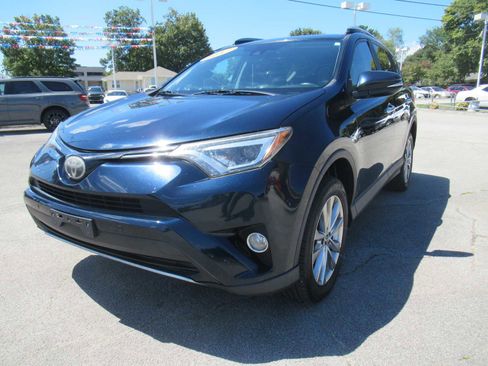 Used 2017 Toyota RAV4 Limited image 1
