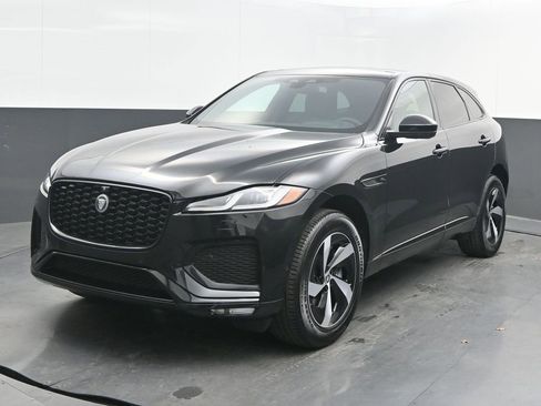 Certified 2026 Jaguar F-PACE R-Dynamic S image 3
