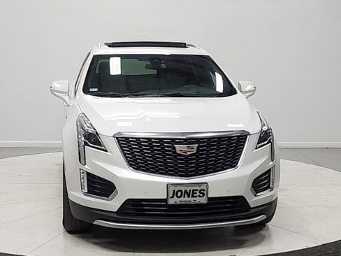 Used 2023 Cadillac XT5 Premium Luxury FWD image 2