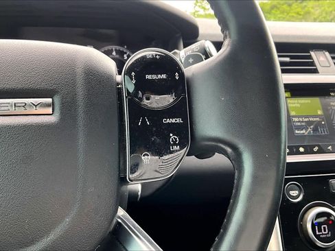 Used 2019 Land Rover Discovery HSE image 23
