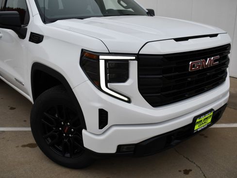 New 2026 GMC Sierra 1500 Elevation image 3