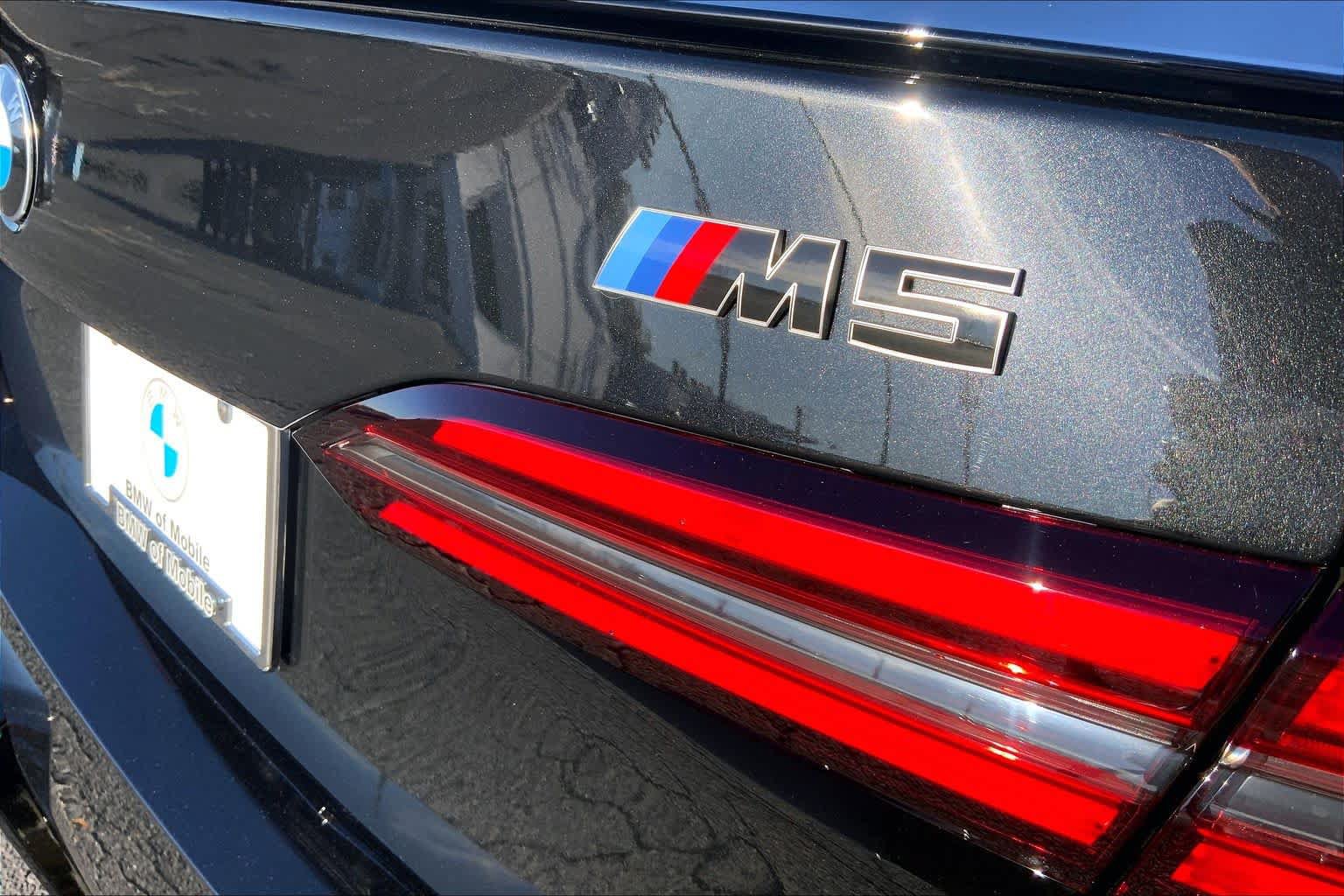 Used 2026 BMW M5 w/ Executive Package AWD/4WD image 16