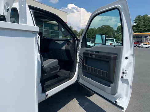 Used 2012 Ford F450 XL w/ PWR Equipment Group image 21