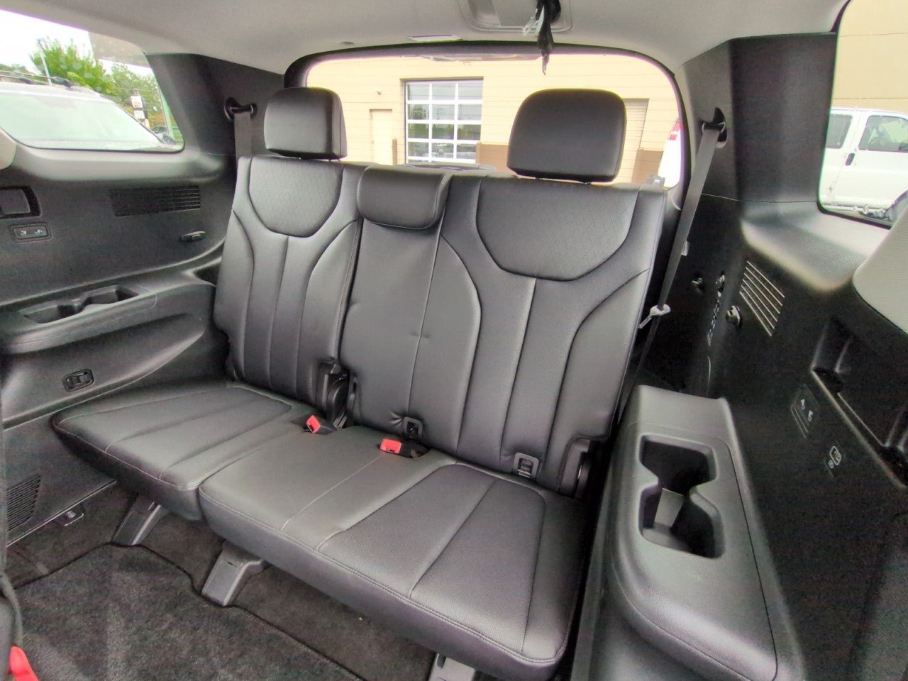 Used 2022 Hyundai Palisade SEL w/ Premium Package FWD image 30