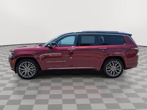 Used 2024 Jeep Grand Cherokee L Summit AWD/4WD image 2