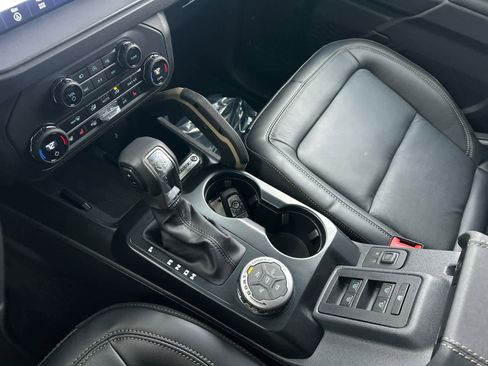 New 2025 Ford Bronco Badlands image 51