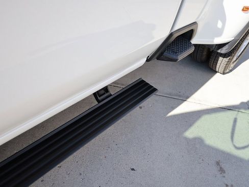 Used 2025 GMC Sierra 3500 Denali Ultimate image 11