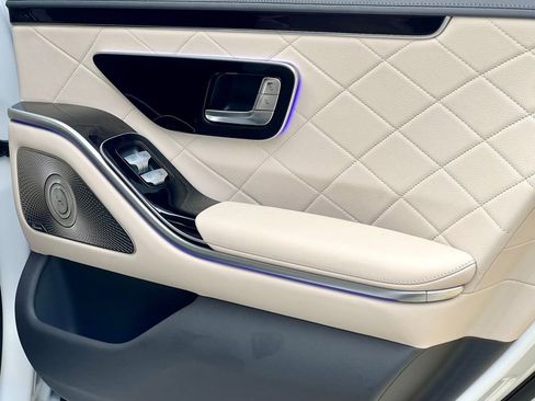 Certified 2024 Mercedes-Benz S 580e 4MATIC Sedan image 41