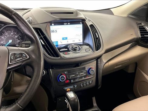 Used 2018 Ford Escape Titanium image 9