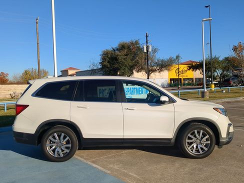 Used 2019 Honda Pilot EX image 2