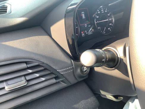 Certified 2025 Subaru Outback Premium image 12