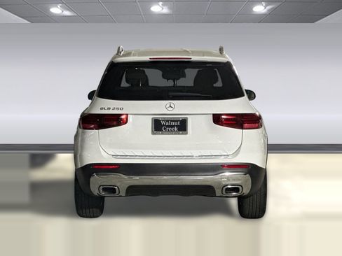 Used 2026 Mercedes-Benz GLB 250 image 9