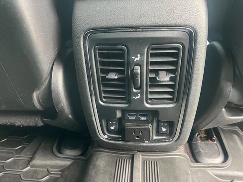 Used 2016 Dodge Durango R/T image 28