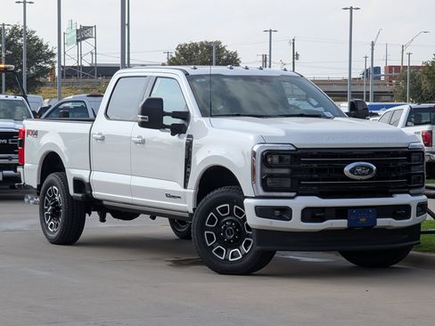 New 2026 Ford F250 Platinum w/ FX4 Off-Road Package image 2