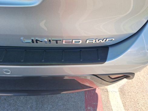 Used 2025 Toyota Highlander Limited image 12