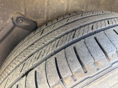 Used 2024 Toyota Highlander XLE image 20