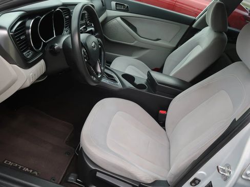 Used 2011 Kia Optima LX FWD image 17