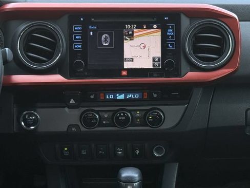 Used 2016 Toyota Tacoma TRD Sport RWD image 16