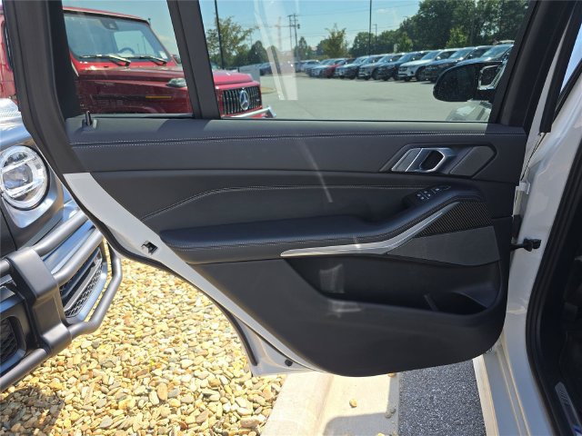 Used 2026 BMW X7 M60i AWD/4WD image 13