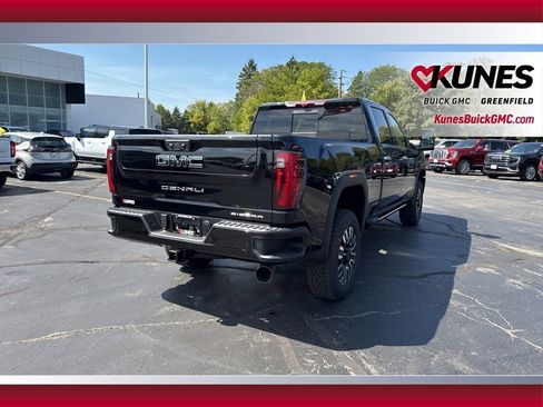 New 2025 GMC Sierra 3500 Denali Ultimate image 5